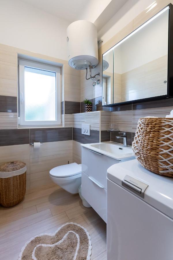 Stylish Apartment Mediterraneo Poreč Exterior foto